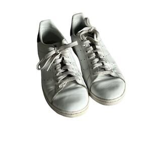 Adidas Stan Smiths sneakers size 9 |white‎ and navy blue